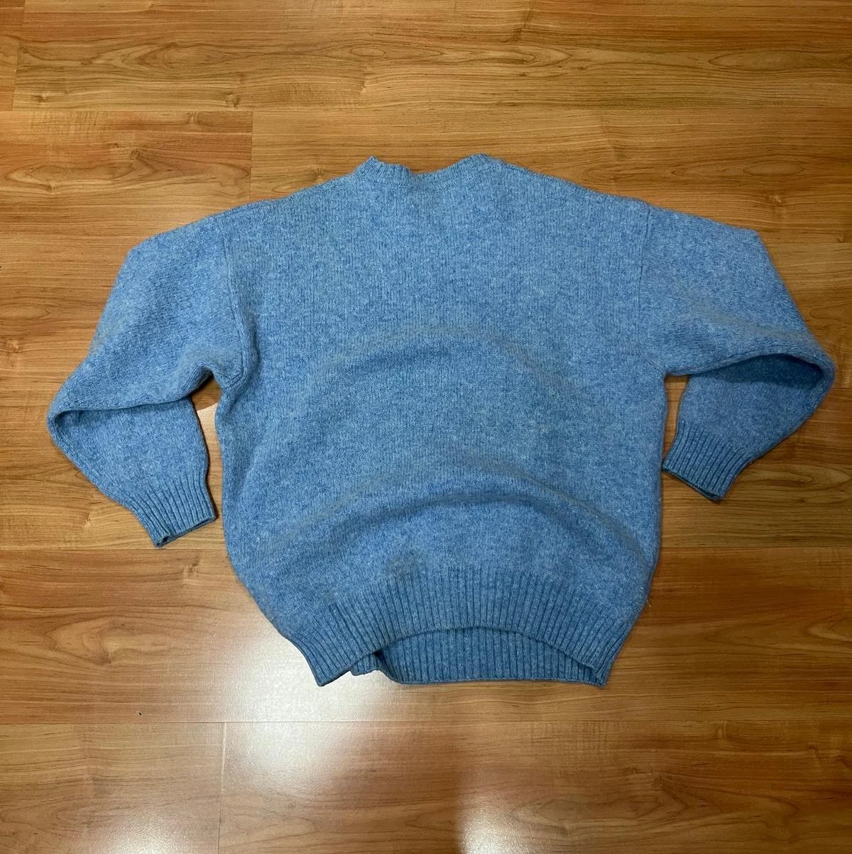 Blusa Burberr London Vintage 100% Lã de Merino Azul com Logo Bordado Tamanho M – photo 2